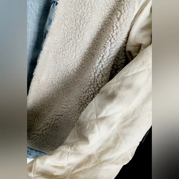 LEVI'S Vintage 1970's RAD Naturally Distressed Denim Sherpa-Lined Jacket Size 48 - Picture 11 of 15